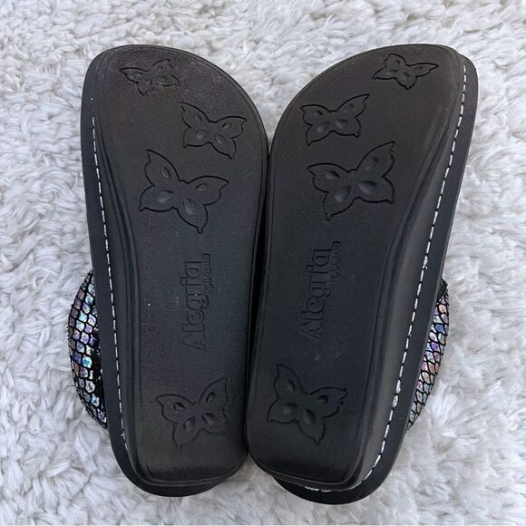 Alegria by PG Iridescent Mermaid Print Slip-On Clogs Women’s Size 36 6-6.5 - Picture 8 of 10